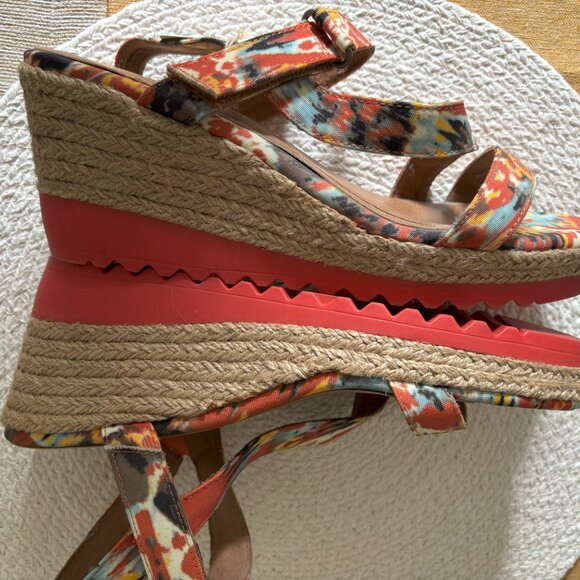 NWT Women's Tamaris Wedge Sandals.  Discount Shipping - Picture 4 of 7